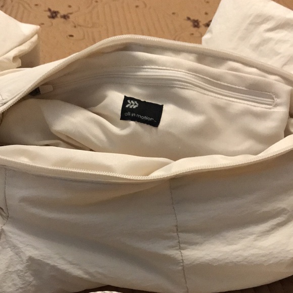 Pocketbook/backpack - Picture 3 of 3